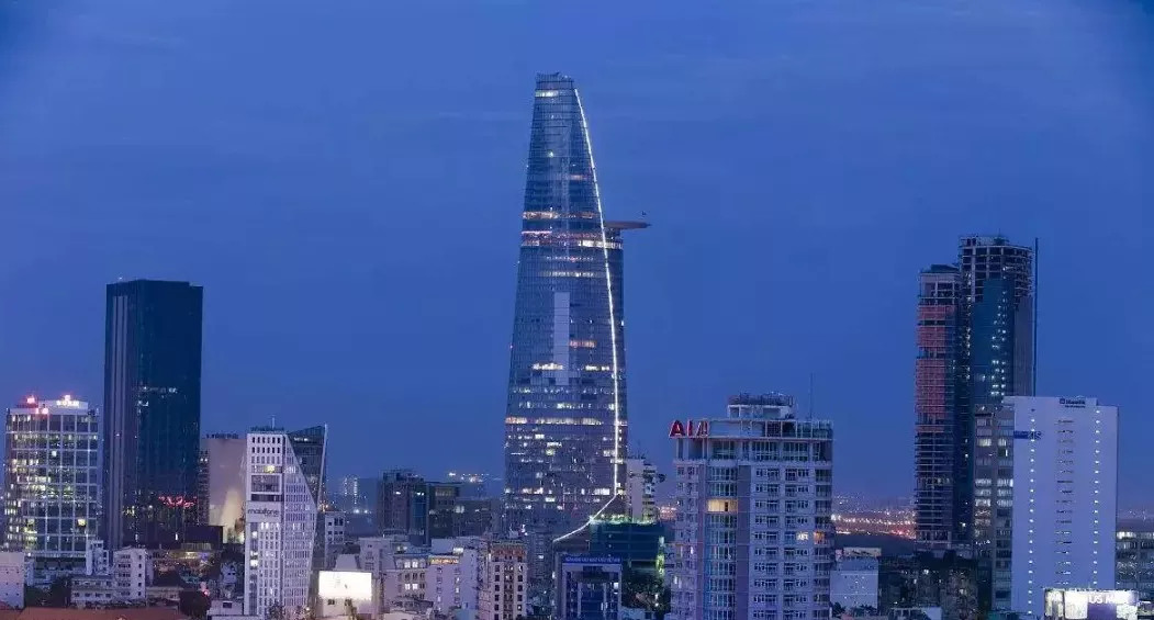 张牙舞爪